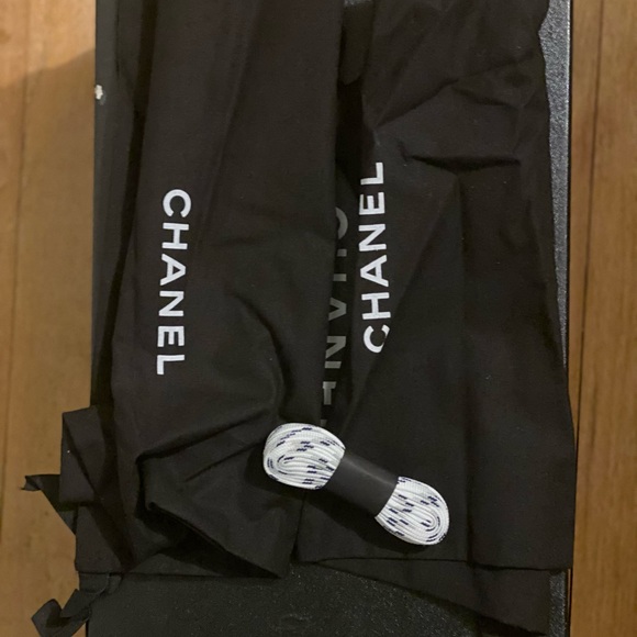 Chanel sneakers size 40 - Picture 6 of 7